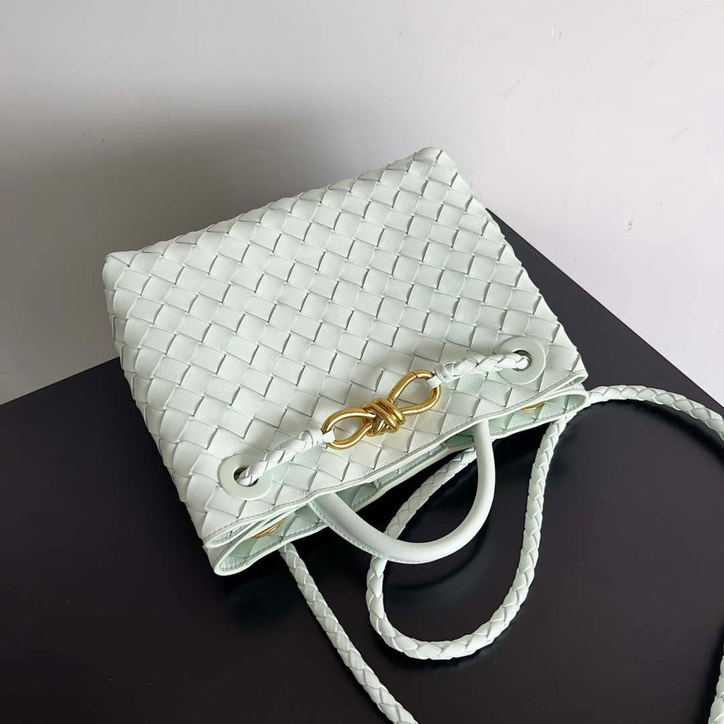 Bottega Veneta BV 743568 Small Andiamo Glacier blue