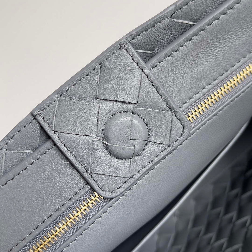 Bottega Veneta BV 743568 Small Andiamo Gray