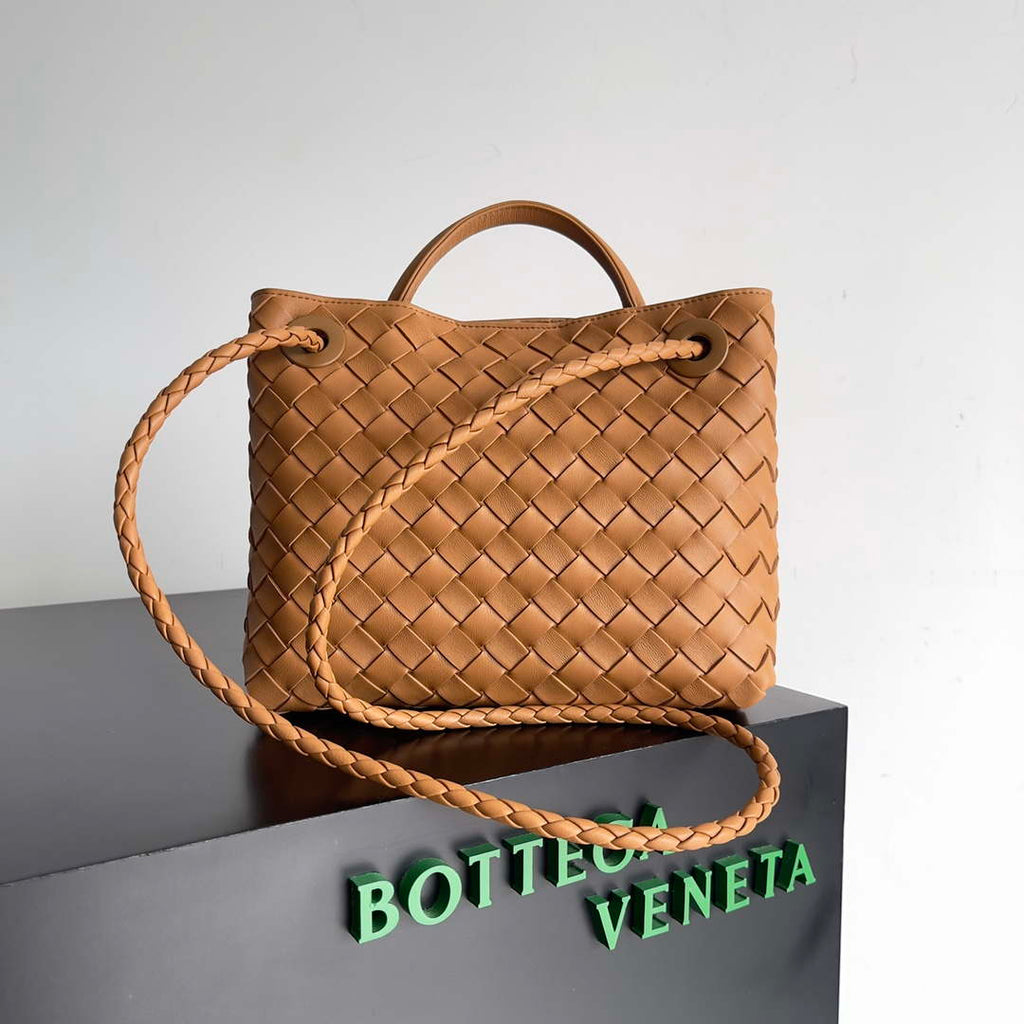 Bottega Veneta BV 743568 Small Andiamo Ligth Brown
