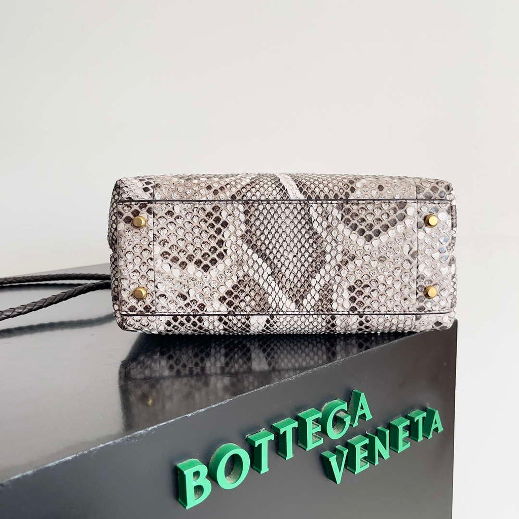 Bottega Veneta BV 743568 Small Andiamo Snakeskin Handbag BV9070