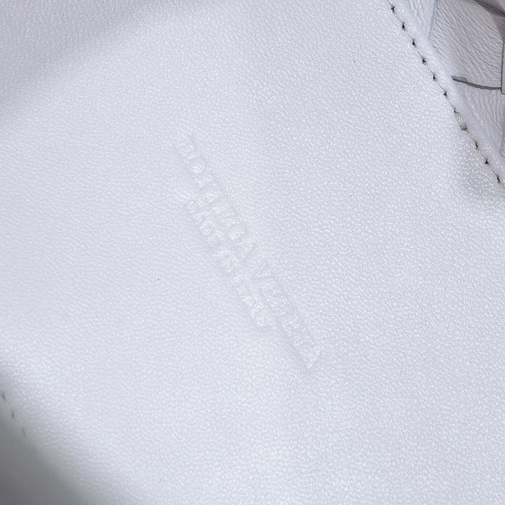 Bottega Veneta BV 743568 Small Andiamo White