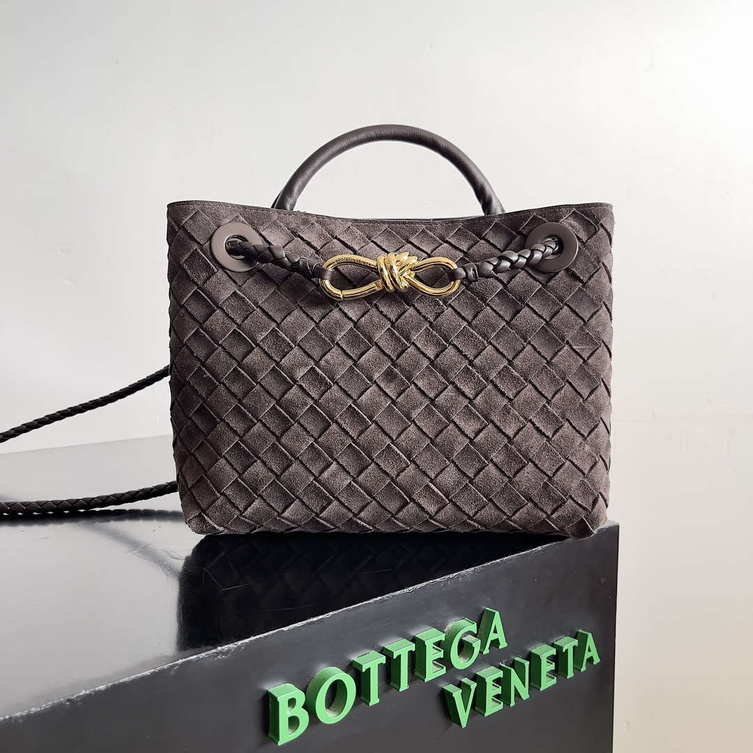 Bottega Veneta BV 743568 Small Andiamo with Suede Bag BV9001