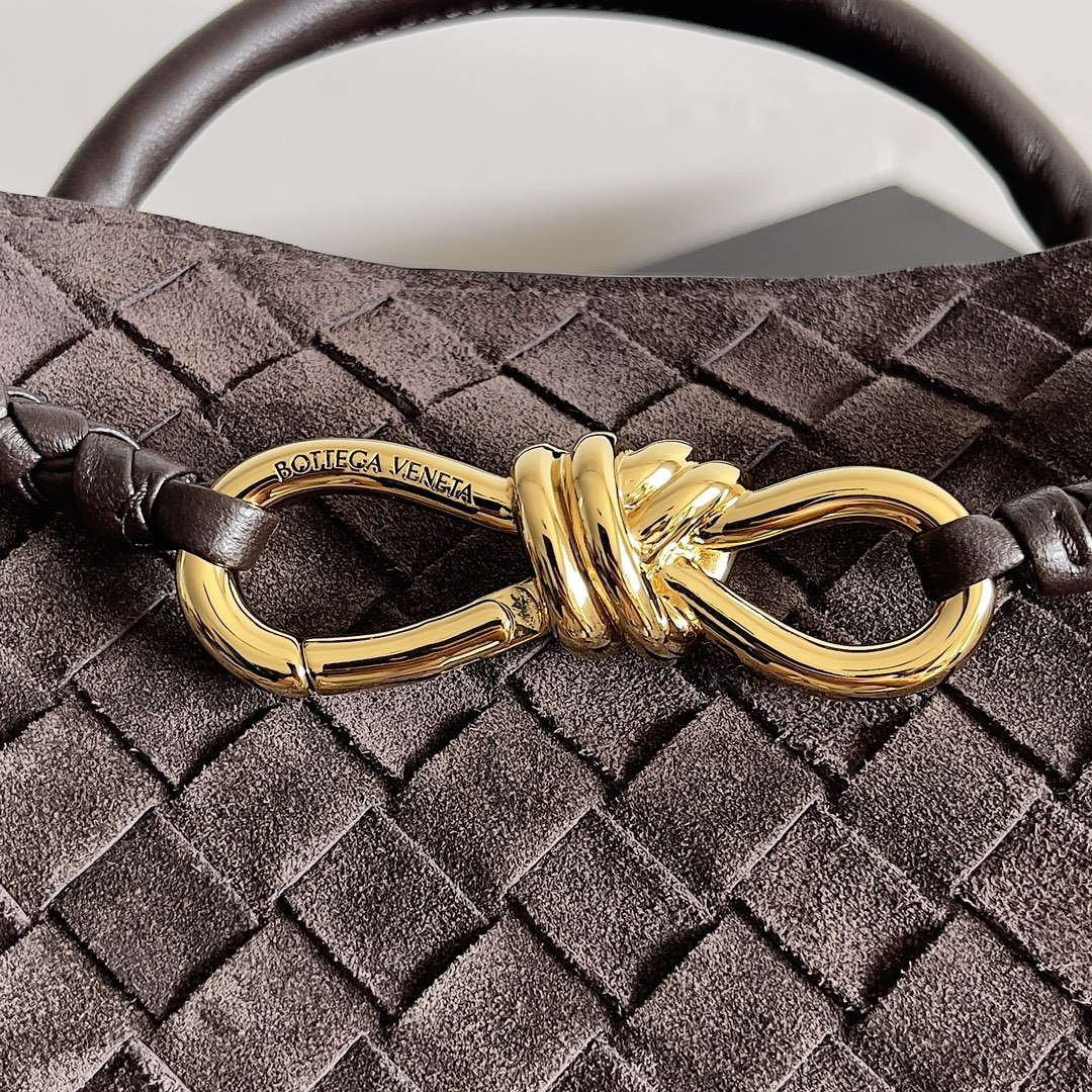 Bottega Veneta BV 743568 Small Andiamo with Suede Bag BV9001