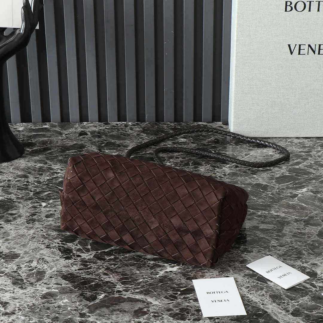 Bottega Veneta BV 743568 Small Andiamo with Suede Bag BV9002