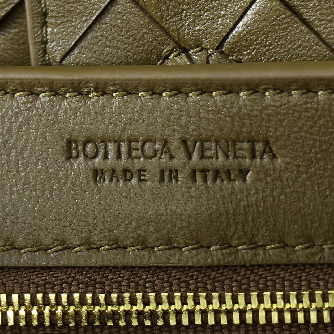 Bottega Veneta BV 743568 Small Andiamo with Suede Bag BV9003