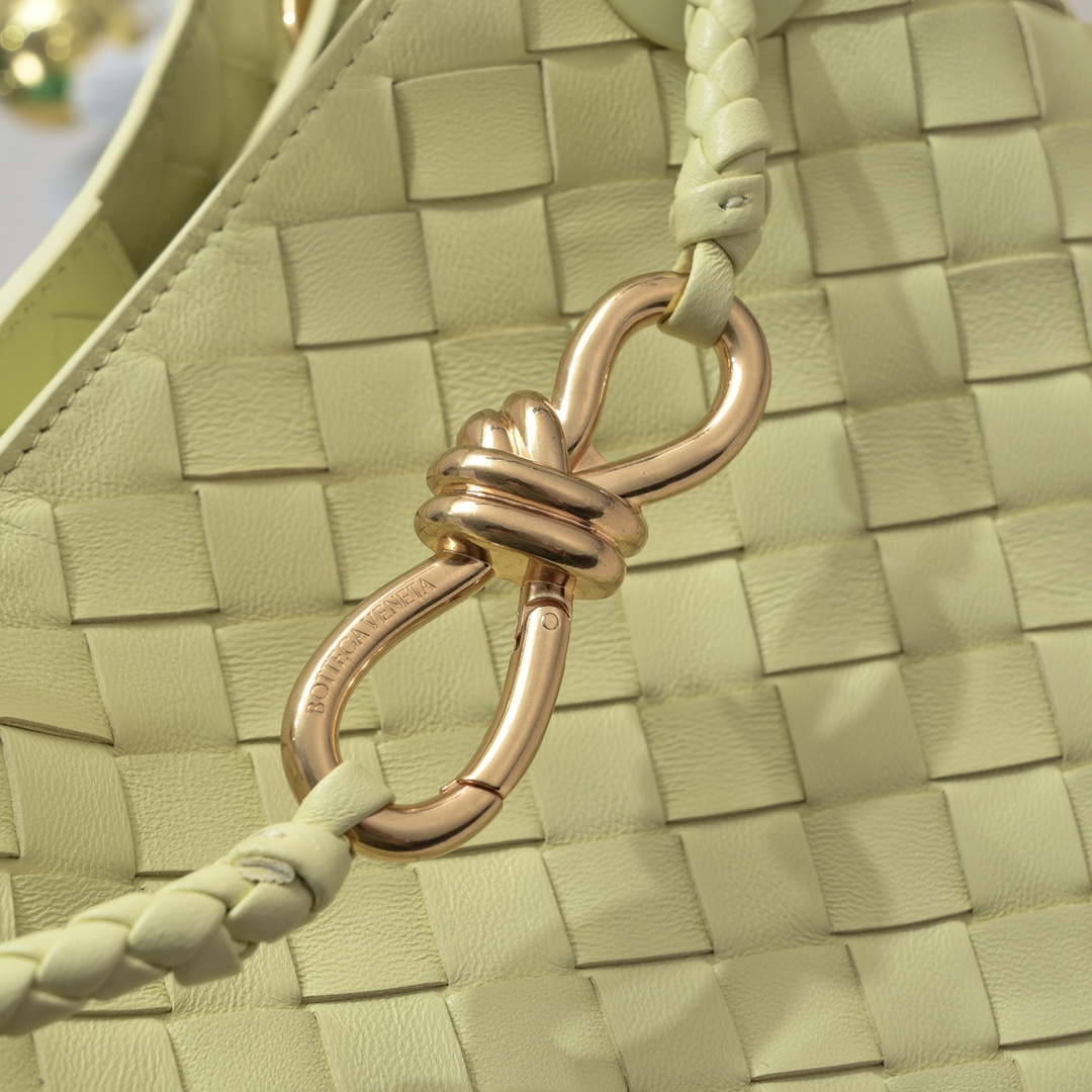 Bottega Veneta BV 743568 Small Andiamo Yellow
