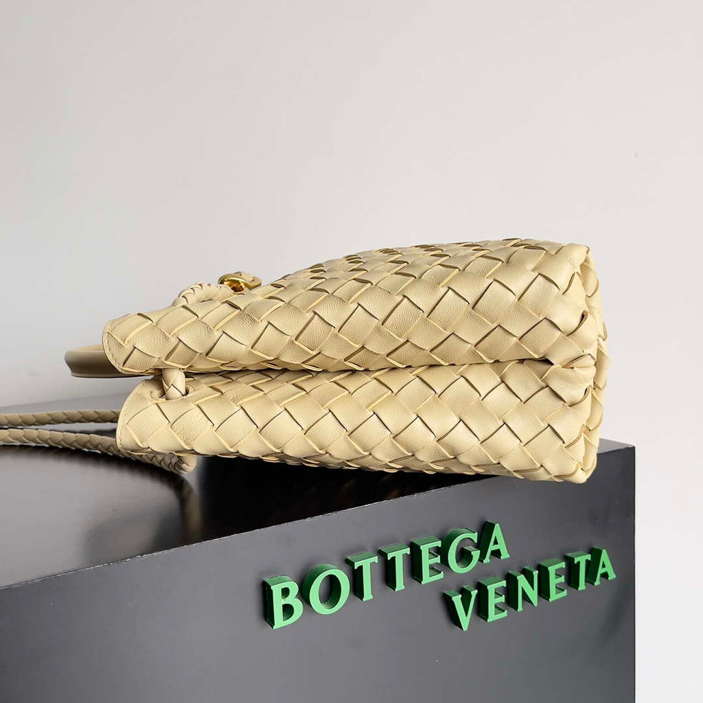 Bottega Veneta BV 743572 Medium Andiamo Apricot