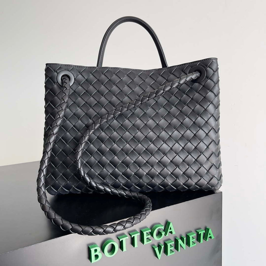 Bottega Veneta BV 743572 Medium Andiamo Black