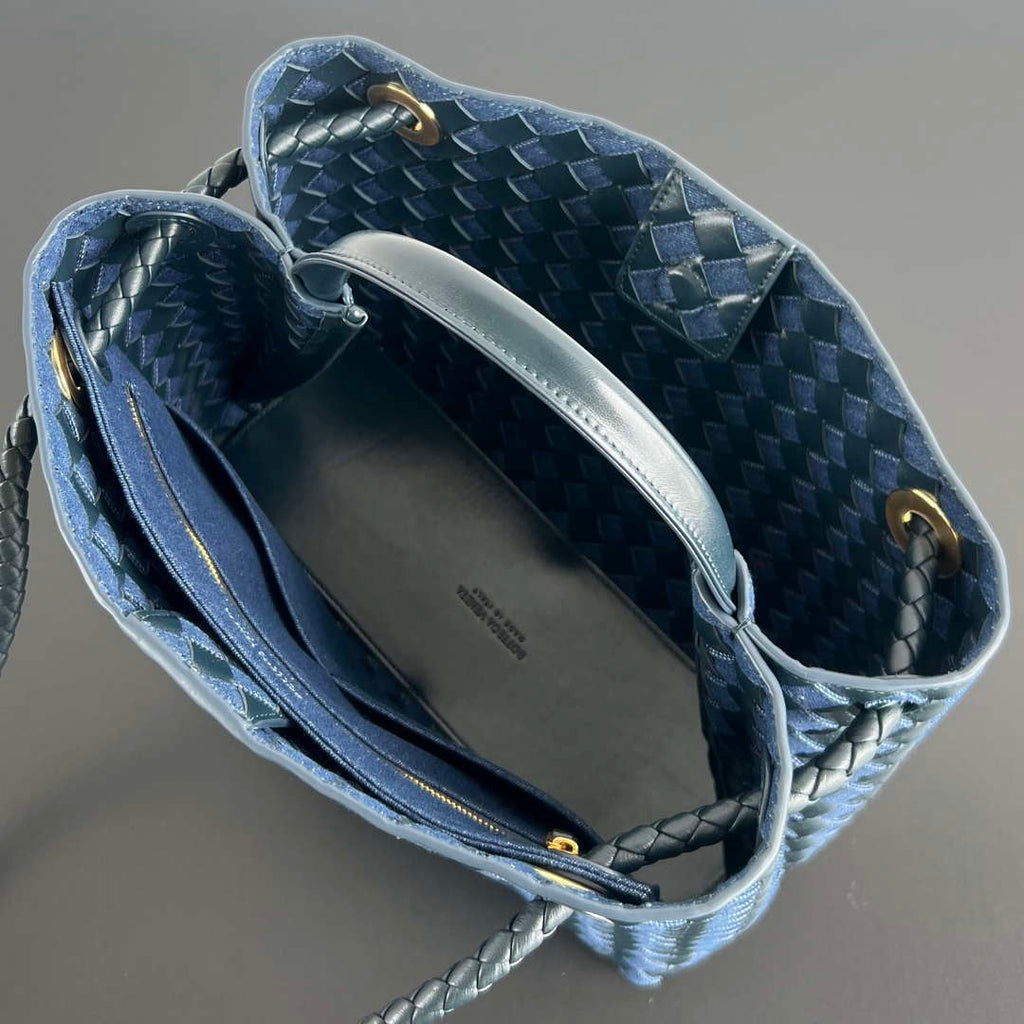 Bottega Veneta BV 743572 Medium Andiamo BV9106