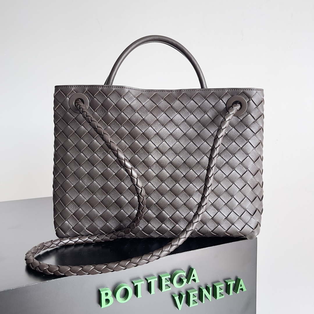 Bottega Veneta BV 743572 Medium Andiamo Drak Brown
