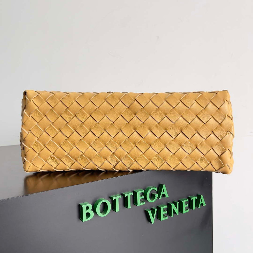 Bottega Veneta BV 743572 Medium Andiamo Light Brown