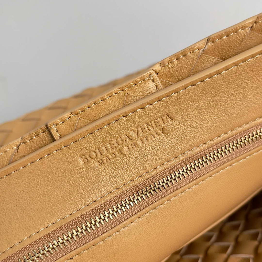Bottega Veneta BV 743572 Medium Andiamo Light Brown
