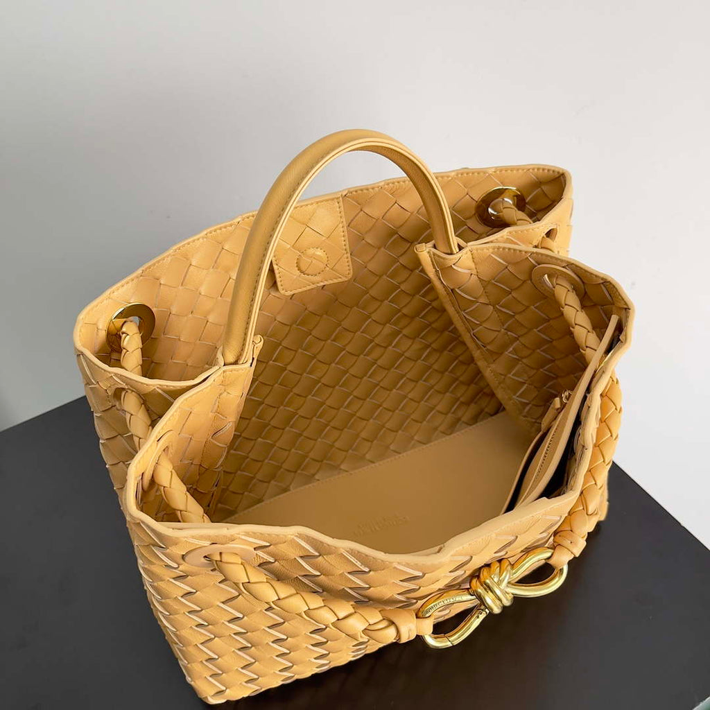 Bottega Veneta BV 743572 Medium Andiamo Light Brown