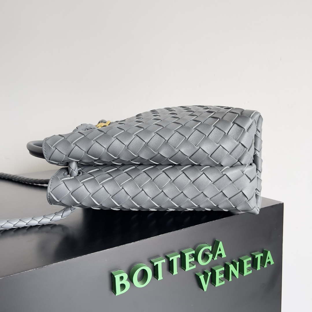 Bottega Veneta BV 743572 Medium Andiamo Light Gray