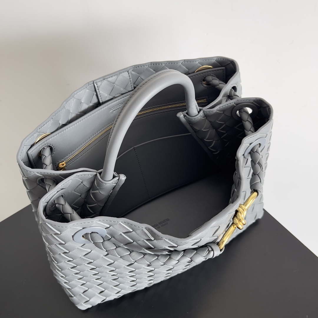 Bottega Veneta BV 743572 Medium Andiamo Light Gray