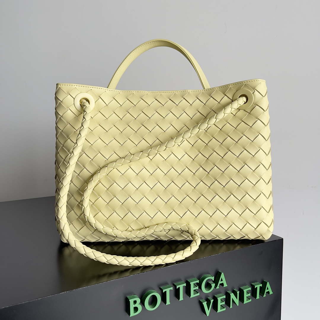 Bottega Veneta BV 743572 Medium Andiamo Ligth Yellow - Default Title - View 2