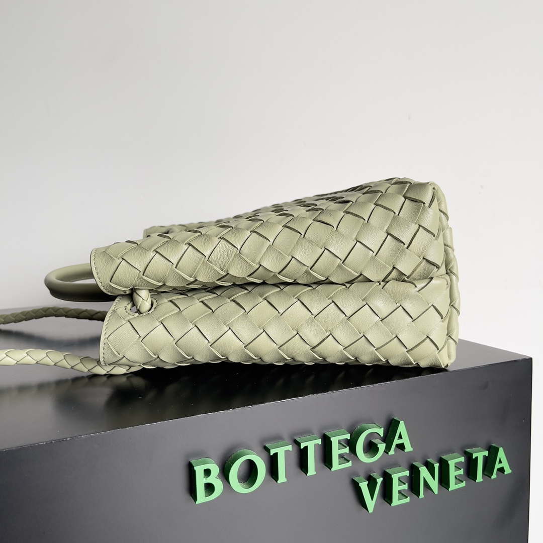 Bottega Veneta BV 743572 Medium Andiamo Travertine