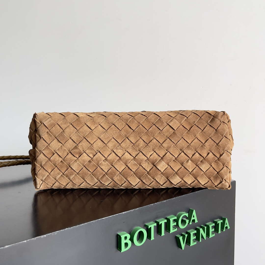 Bottega Veneta BV 743572 Medium Andiamo With Suede Brown
