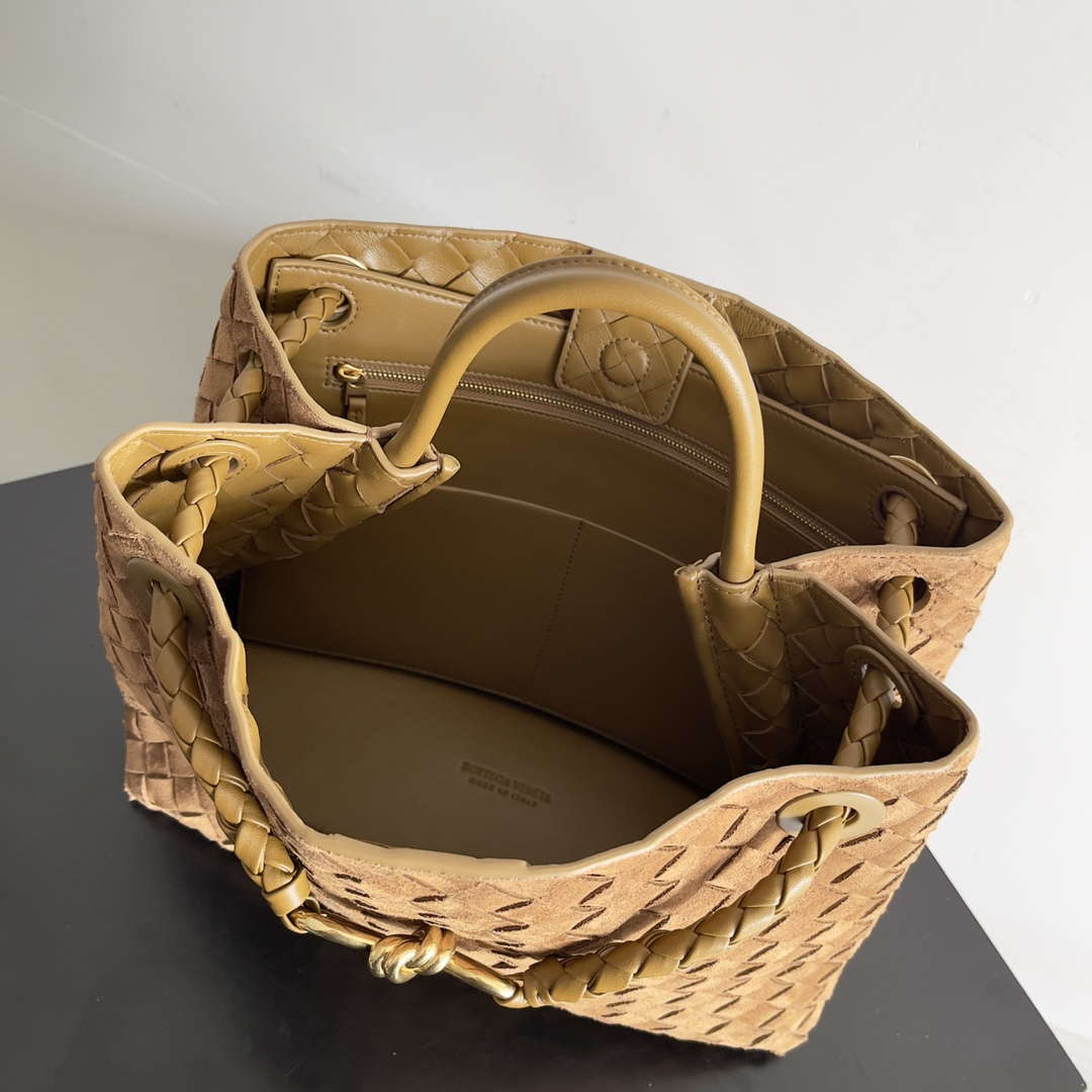 Bottega Veneta BV 743572 Medium Andiamo With Suede Brown