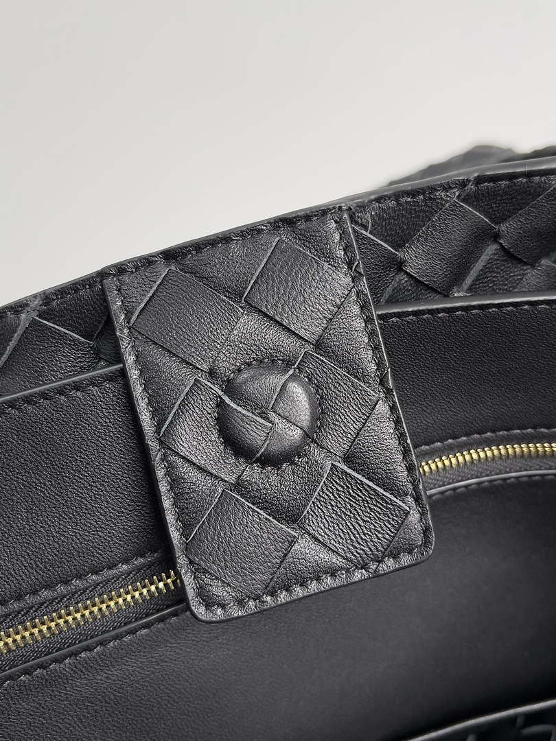 Bottega Veneta BV 743575 Large Andiamo Black - Default Title - View 6