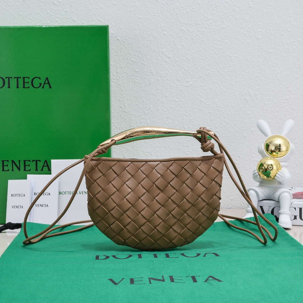 Bottega Veneta BV 744267 Mini Sardine Cross-body bag realised with Intrecciato Dark Brown