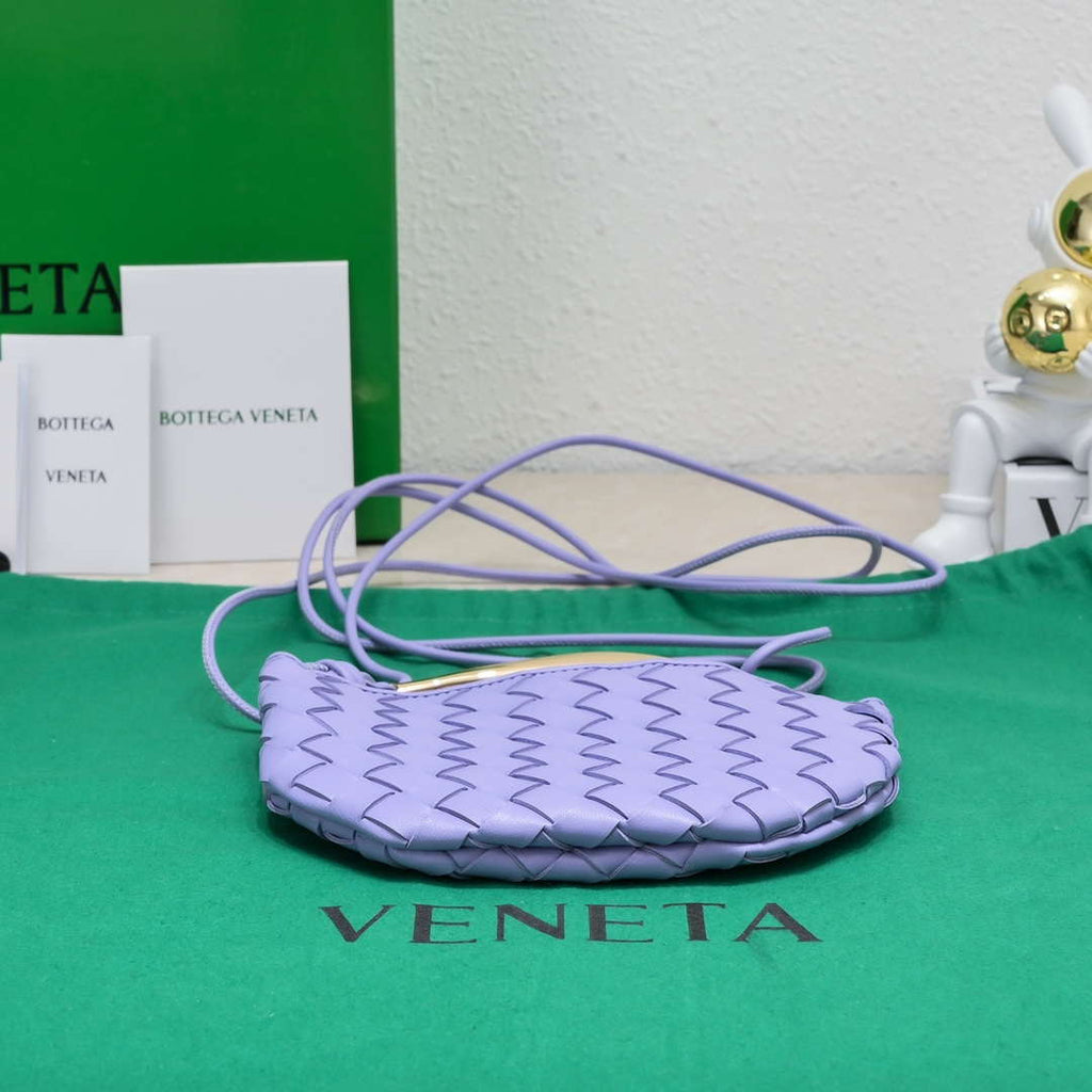Bottega Veneta BV 744267 Mini Sardine Cross-body bag realised with Intrecciato Purple