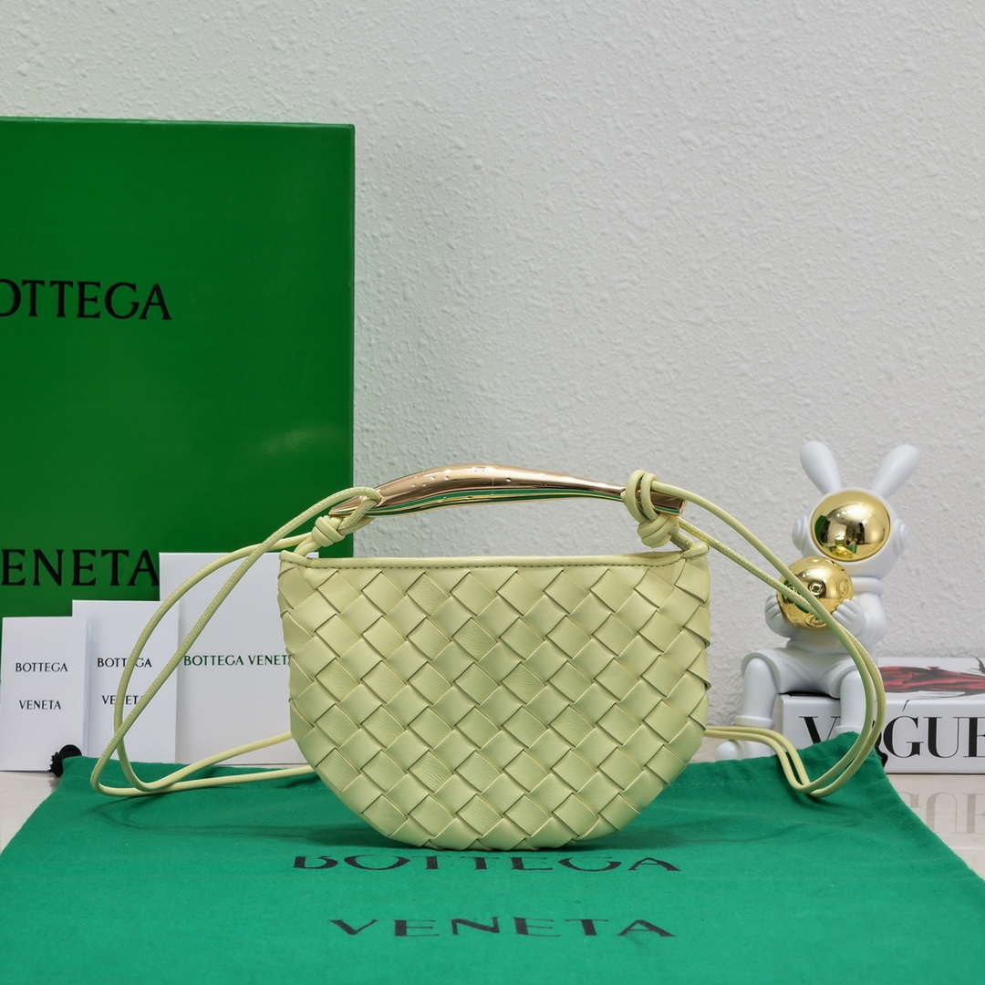 Bottega Veneta BV 744267 Mini Sardine Cross-body bag realised with Intrecciato Yellow