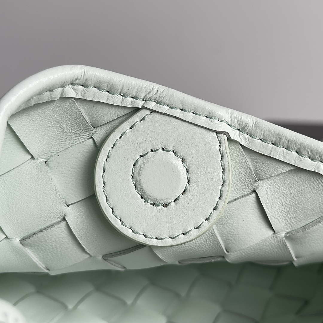 Bottega Veneta BV 744267 Mini Sardine Glacier