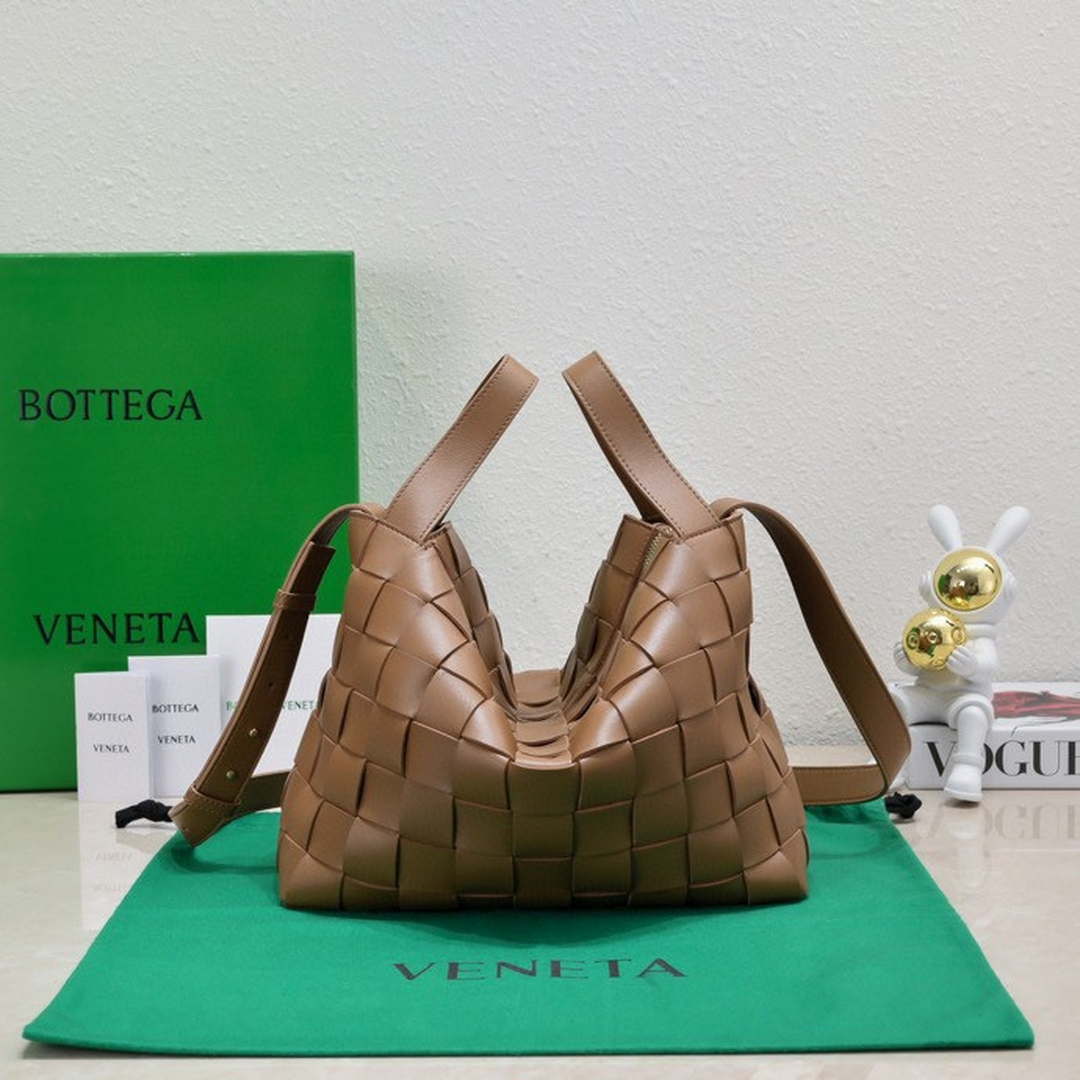 Bottega Veneta BV 7466 Bowling bag Brown - Default Title - View 1