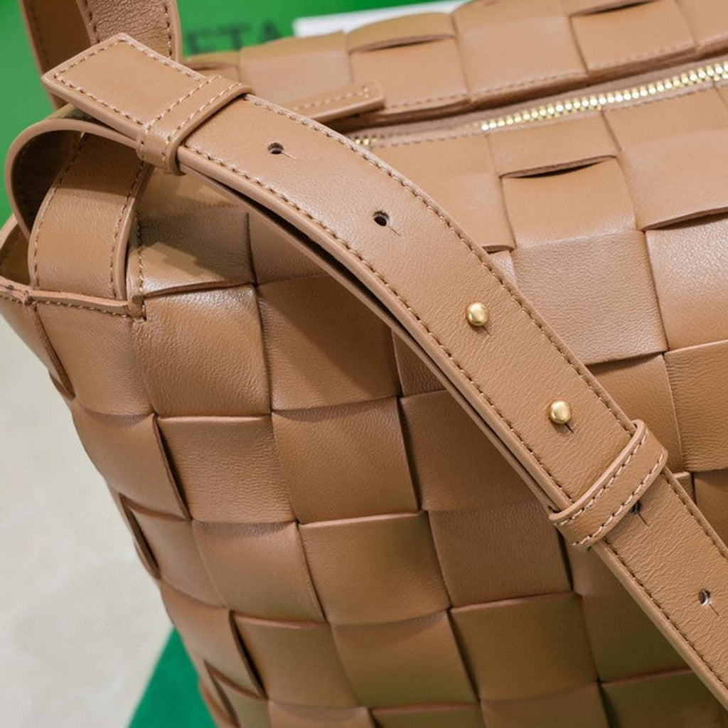 Bottega Veneta BV 7466 Bowling bag Brown