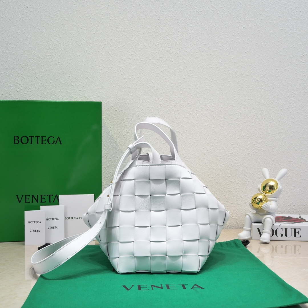 Bottega Veneta BV 7466 Bowling bag White