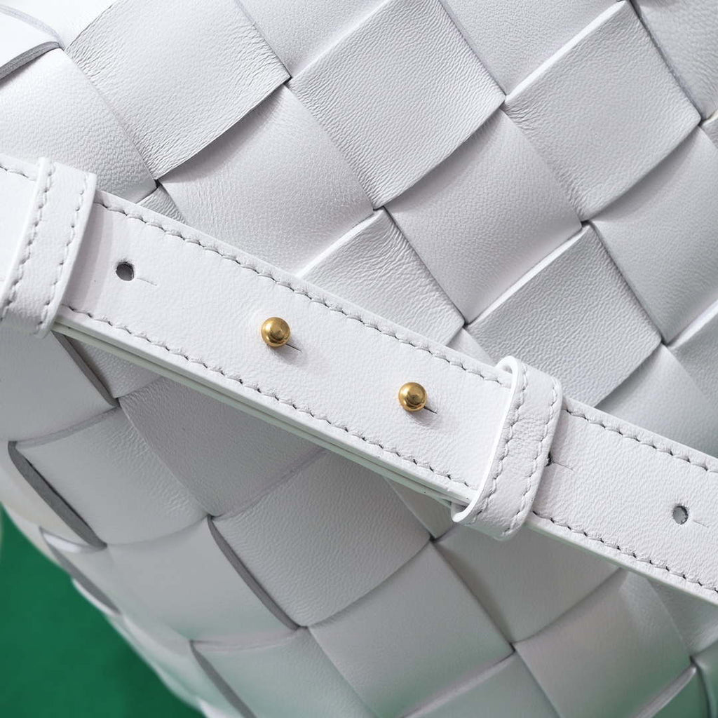 Bottega Veneta BV 7466 Bowling bag White