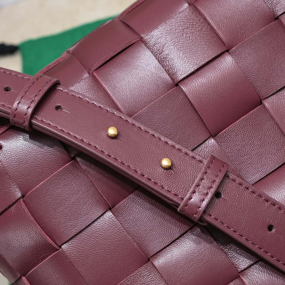 Bottega Veneta BV 7466 Bowling bag Wine Red