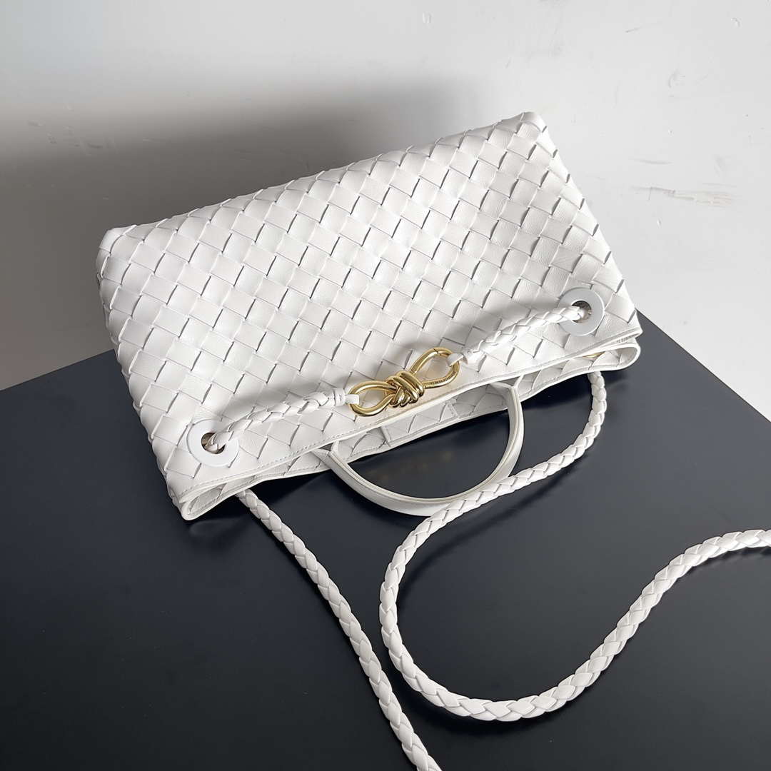 Bottega Veneta BV 754990 Small East/West Andiamo White