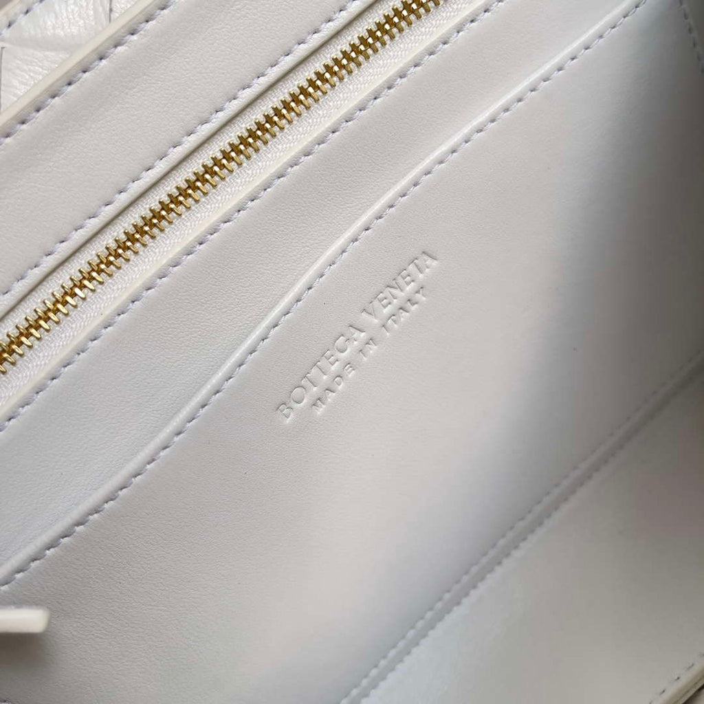 Bottega Veneta BV 754990 Small East/West Andiamo White