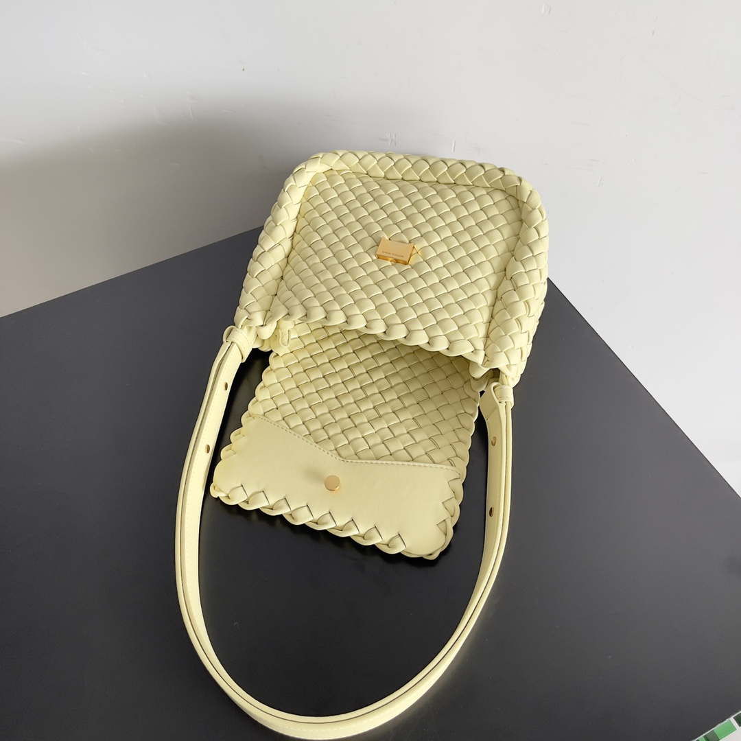 Bottega Veneta BV 762711 Mini Cobble Shoulder Bag Yellow