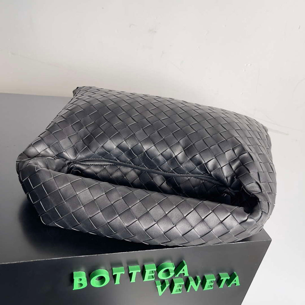 Bottega Veneta BV 763966 Small Hop oyster Bag Black