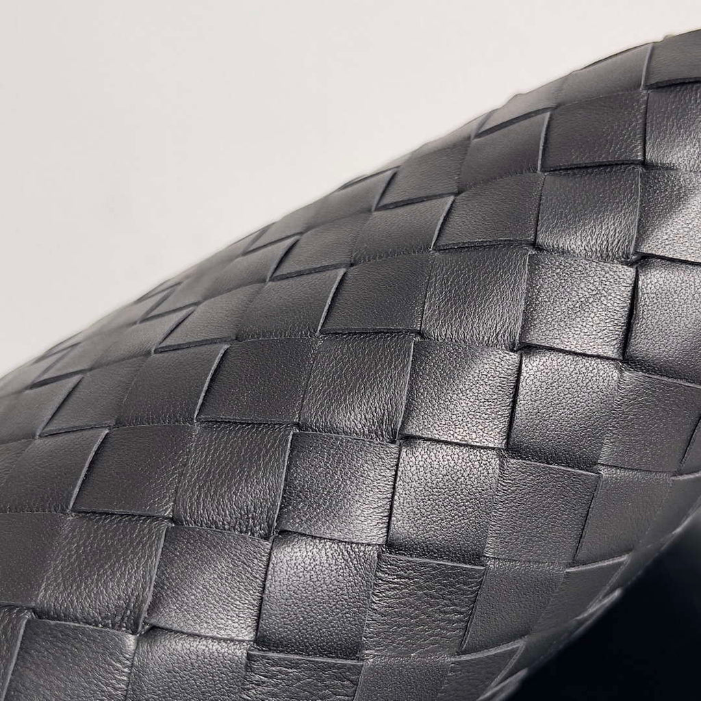 Bottega Veneta BV 763966 Small Hop oyster Bag Black