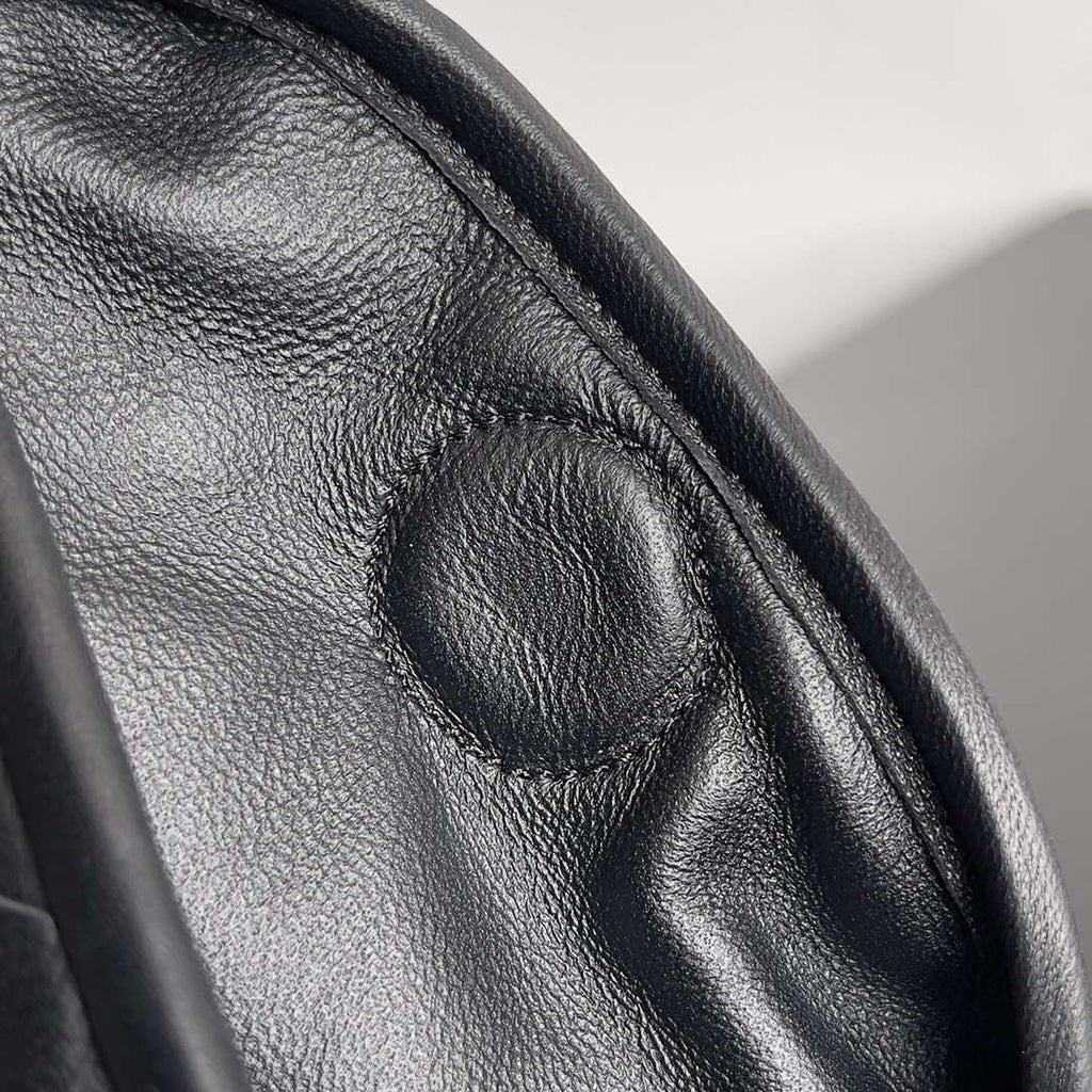 Bottega Veneta BV 763966 Small Hop oyster Bag Black