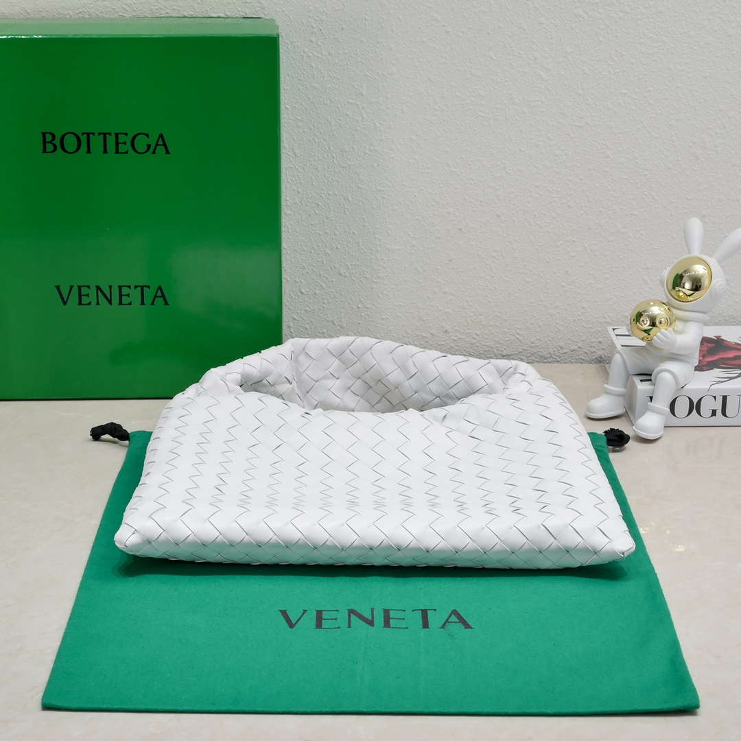 Bottega Veneta BV 763966 Small Hop oyster Bag White