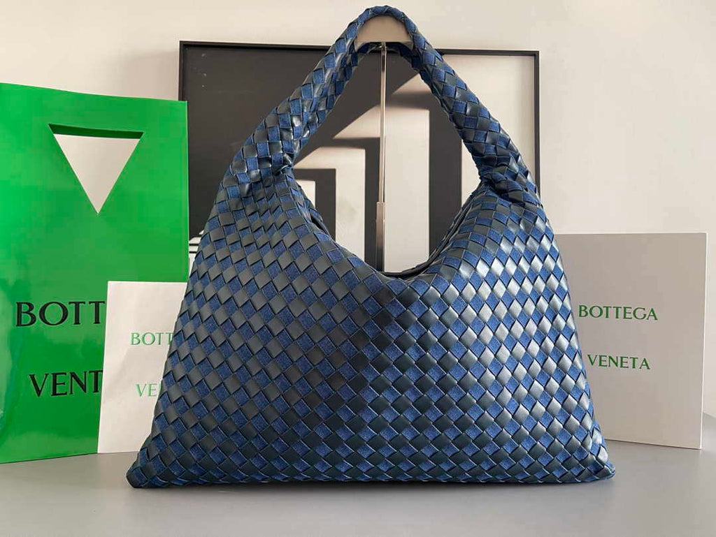Bottega Veneta BV 763970 Large Hop Fondant Bag Blue