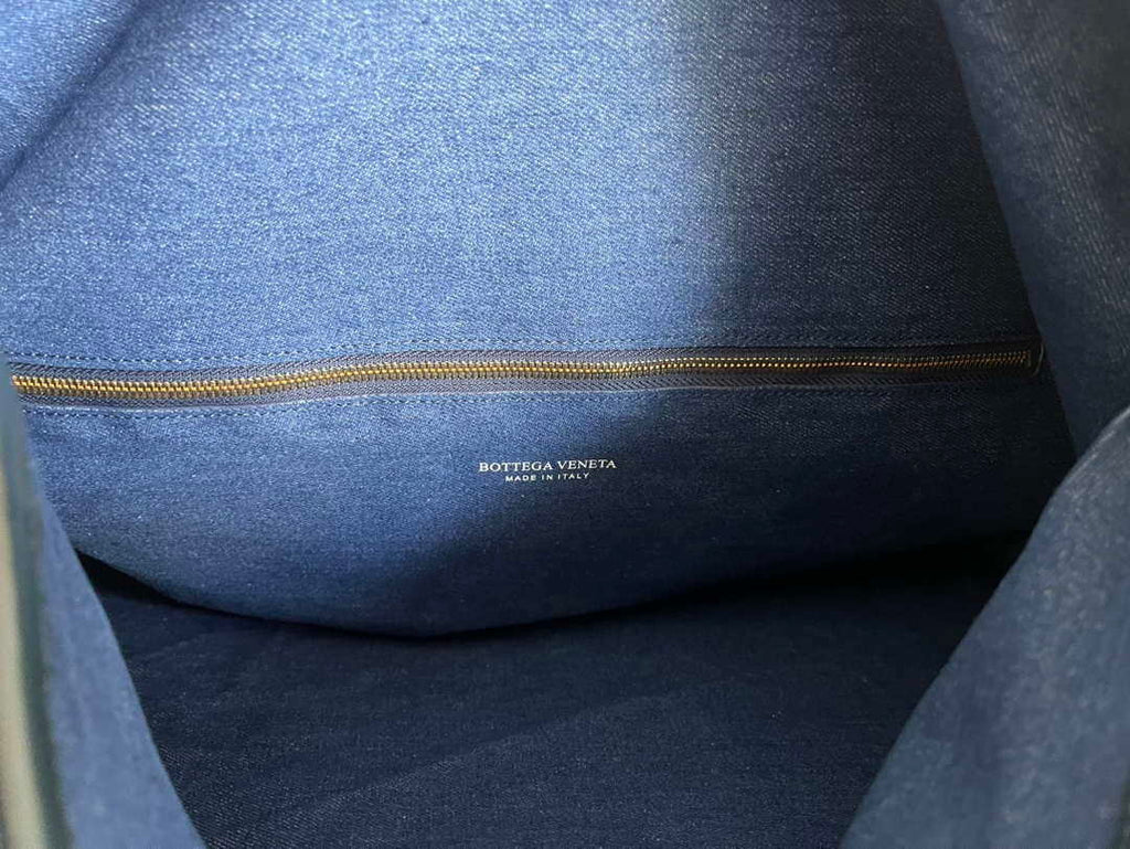 Bottega Veneta BV 763970 Large Hop Fondant Bag Blue