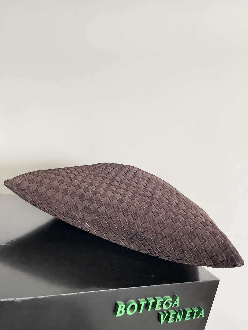 Bottega Veneta BV 763970 Large Hop Fondant Bag Brown Suede Leather