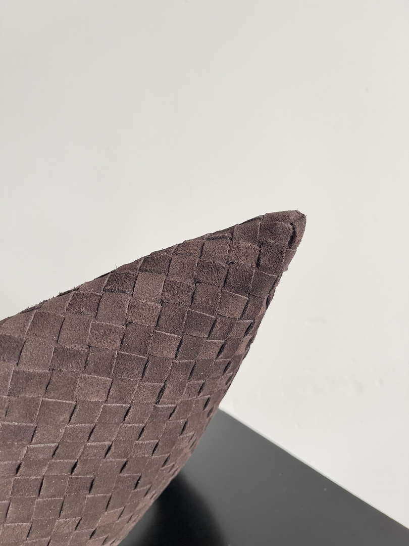 Bottega Veneta BV 763970 Large Hop Fondant Bag Brown Suede Leather
