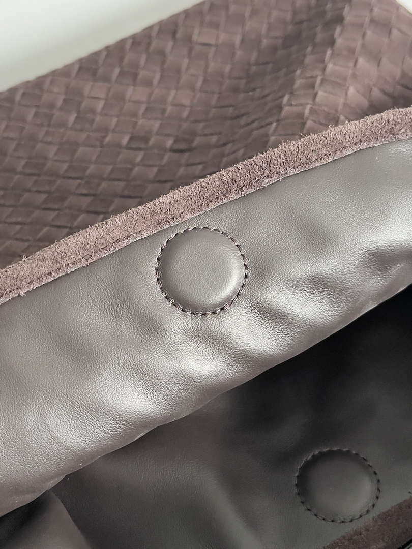 Bottega Veneta BV 763970 Large Hop Fondant Bag Brown Suede Leather