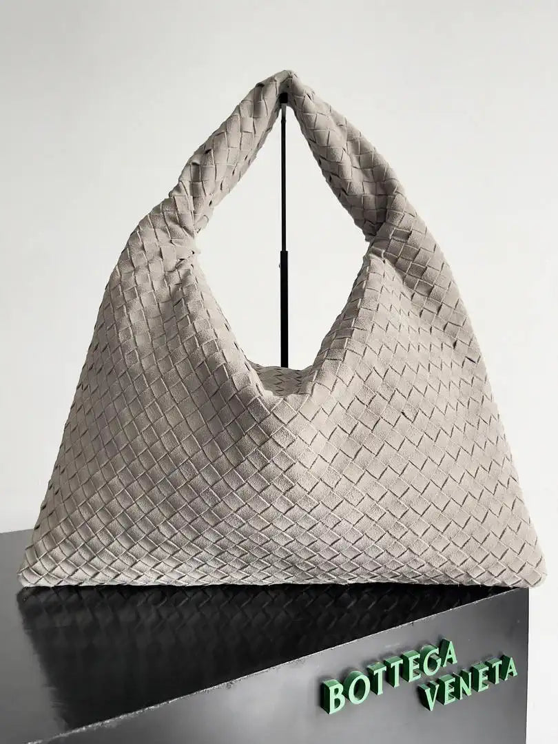 Bottega Veneta BV 763970 Large Hop Fondant Bag BV95090 Suede Leather