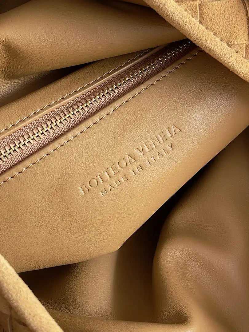 Bottega Veneta BV 763970 Large Hop Fondant Bag BV95091 Suede Leather