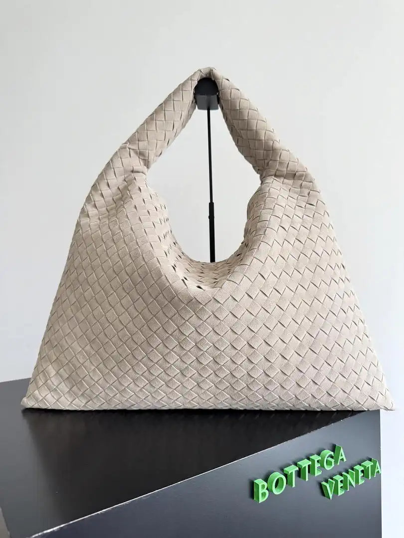 Bottega Veneta BV 763970 Large Hop Fondant Bag BV95092 Suede Leather