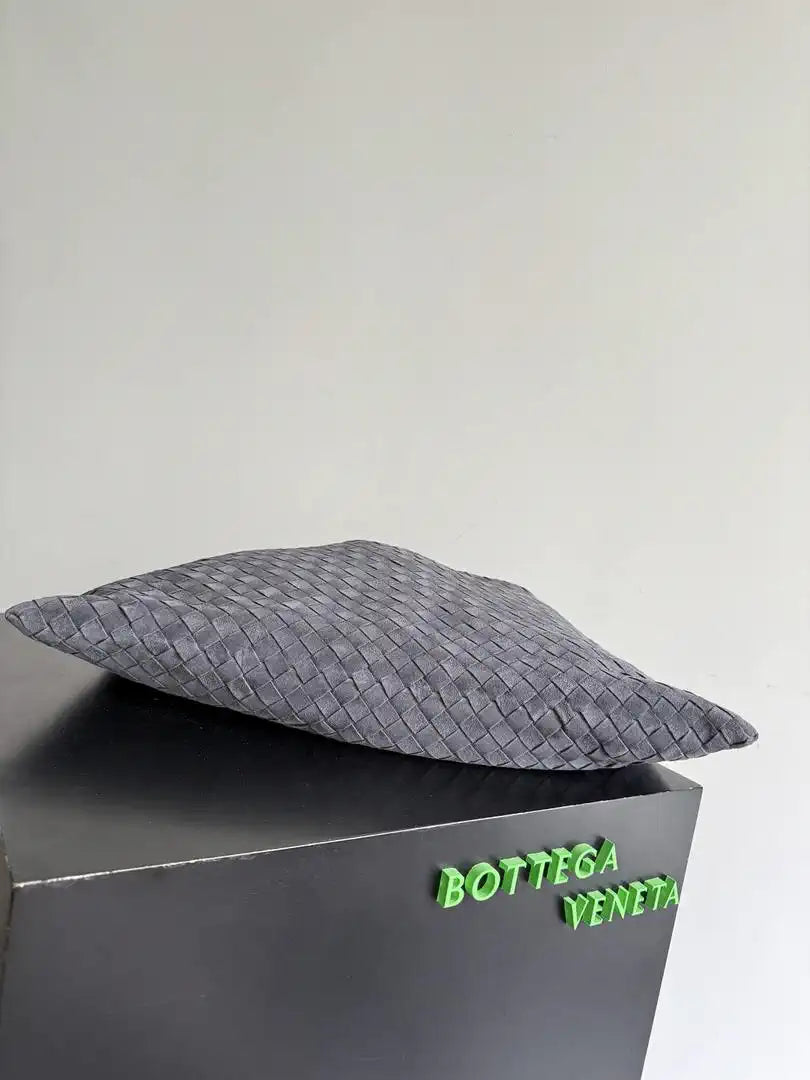 Bottega Veneta BV 763970 Large Hop Fondant Bag BV95093 Suede Leather