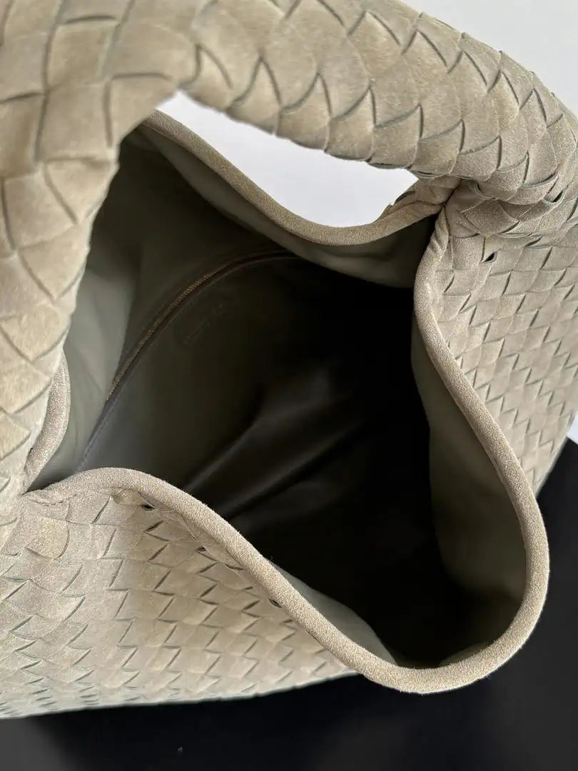 Bottega Veneta BV 763970 Large Hop Fondant Bag BV95094 Suede Leather